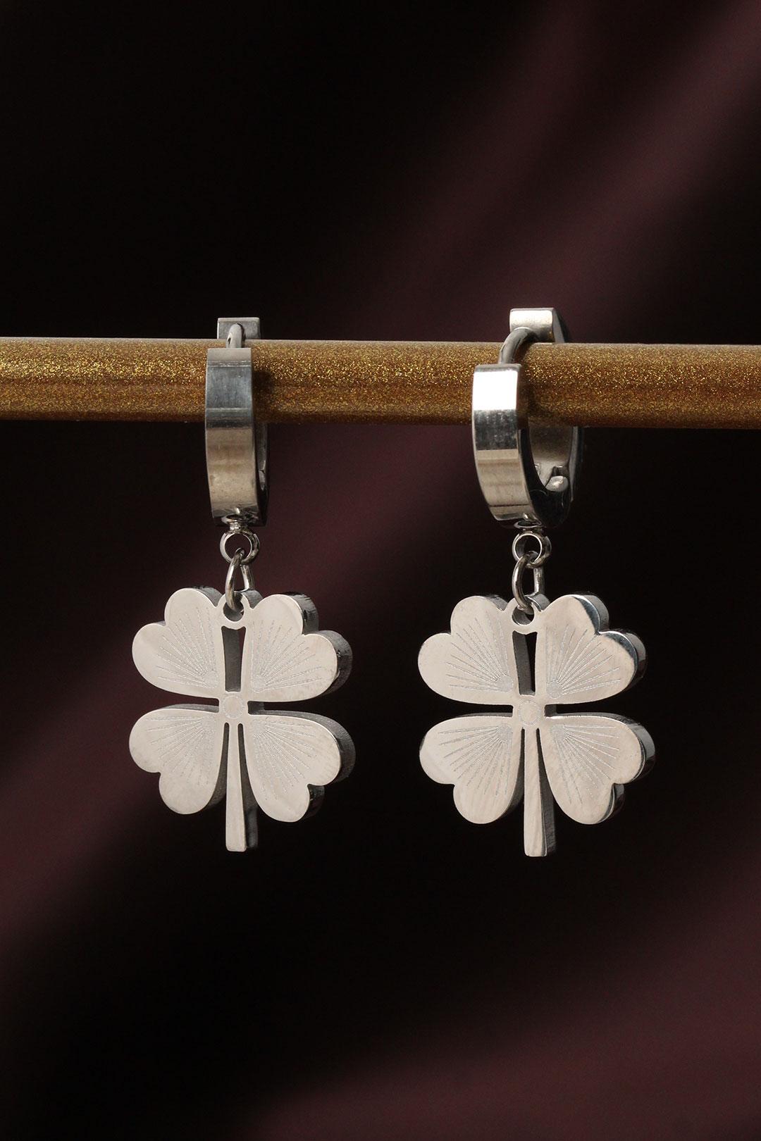 316L Çelik Gümüş Renk Yonca Küpe BKP6328