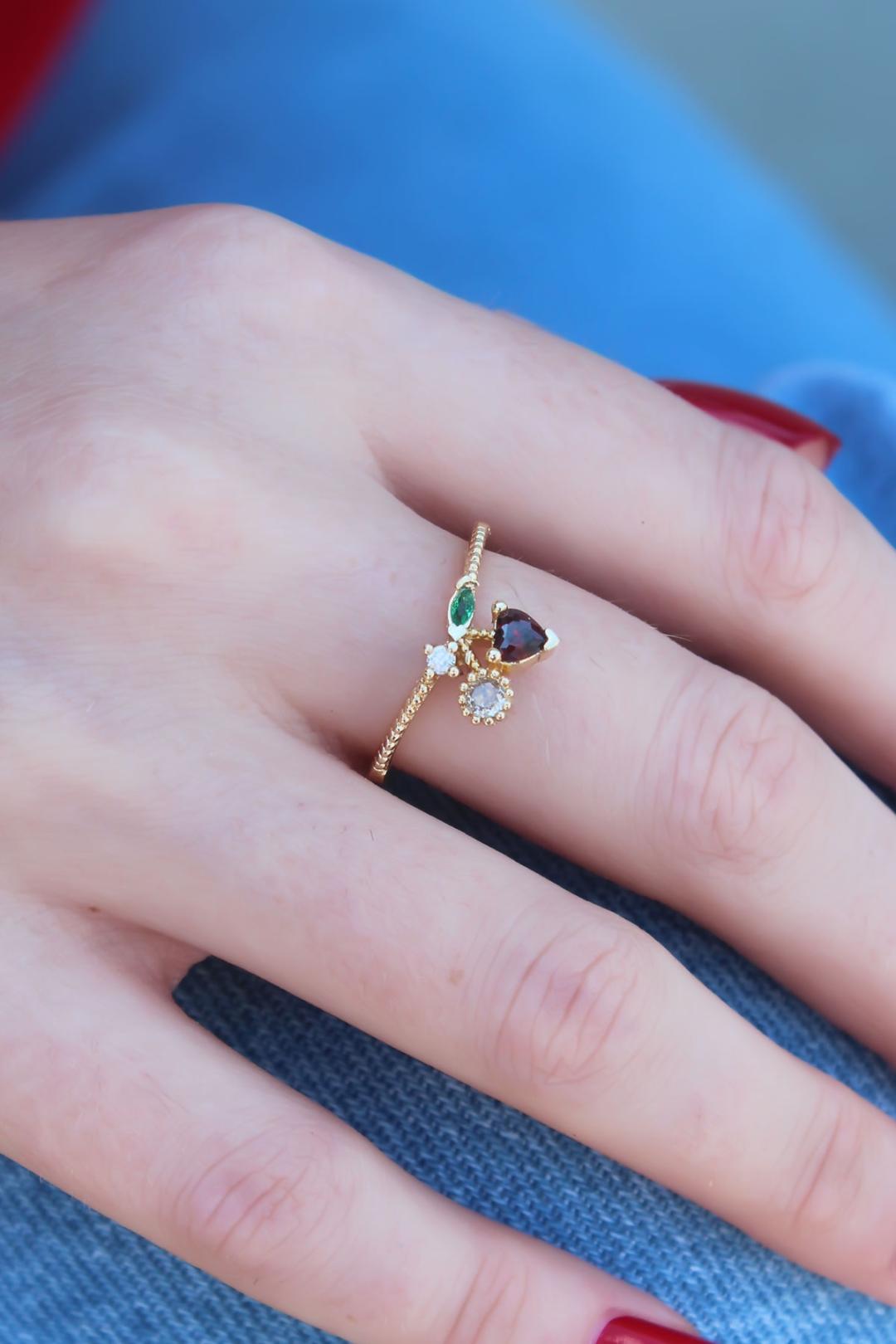 Gold Renk Kiraz Model Zirkon Taşlı Kadın Yüzük BYK2603